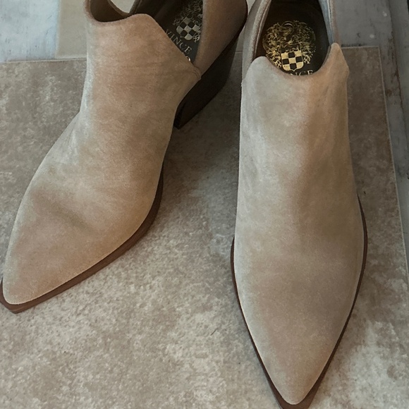 Vince Camuto Gigietta Ankle Boot in Tortilla Tan Suede - Picture 1 of 7